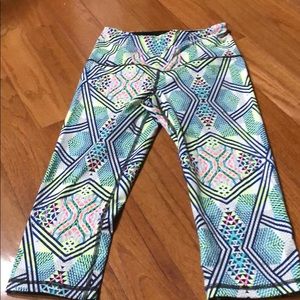 Victoria’s Secret Capri Leggings